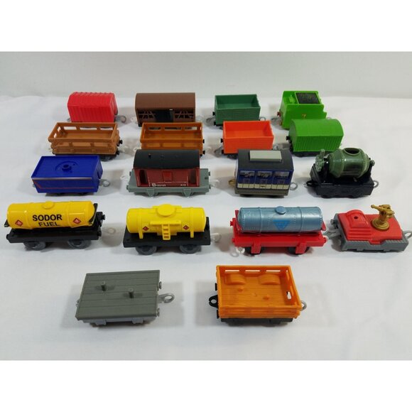 Thomas Trackmaster Train Cars Cargo Mixed Lot 18 replacements Sodor Brake Fuel - Picture 1 of 15